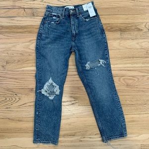 Abercrombie & Fitch High Rise Mom Jeans
